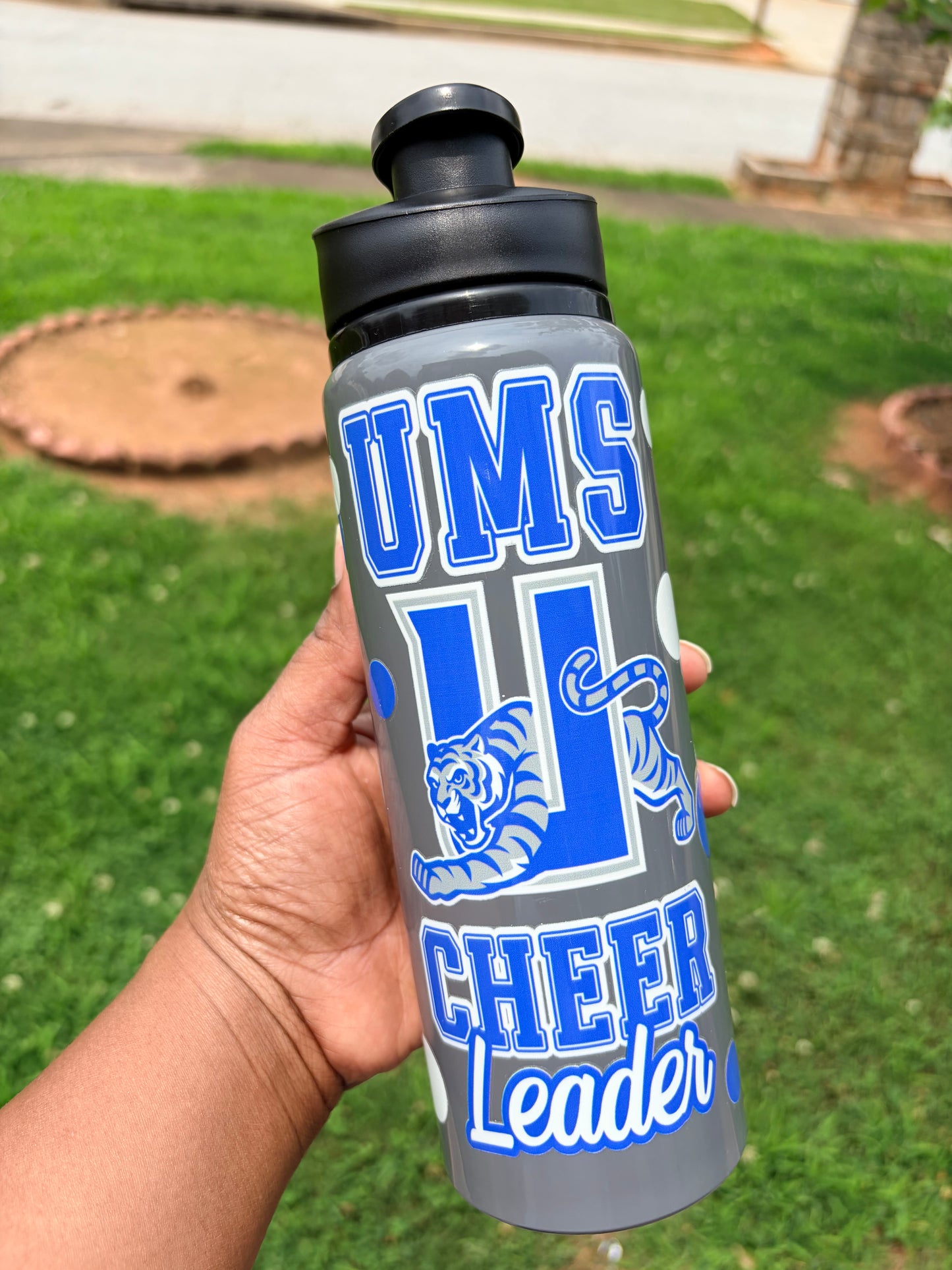 Design 2 Mascot Cheerleading Water Bottles/UVDTF